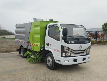 聚塵王牌HNY5070TSLE6型掃路車(chē)